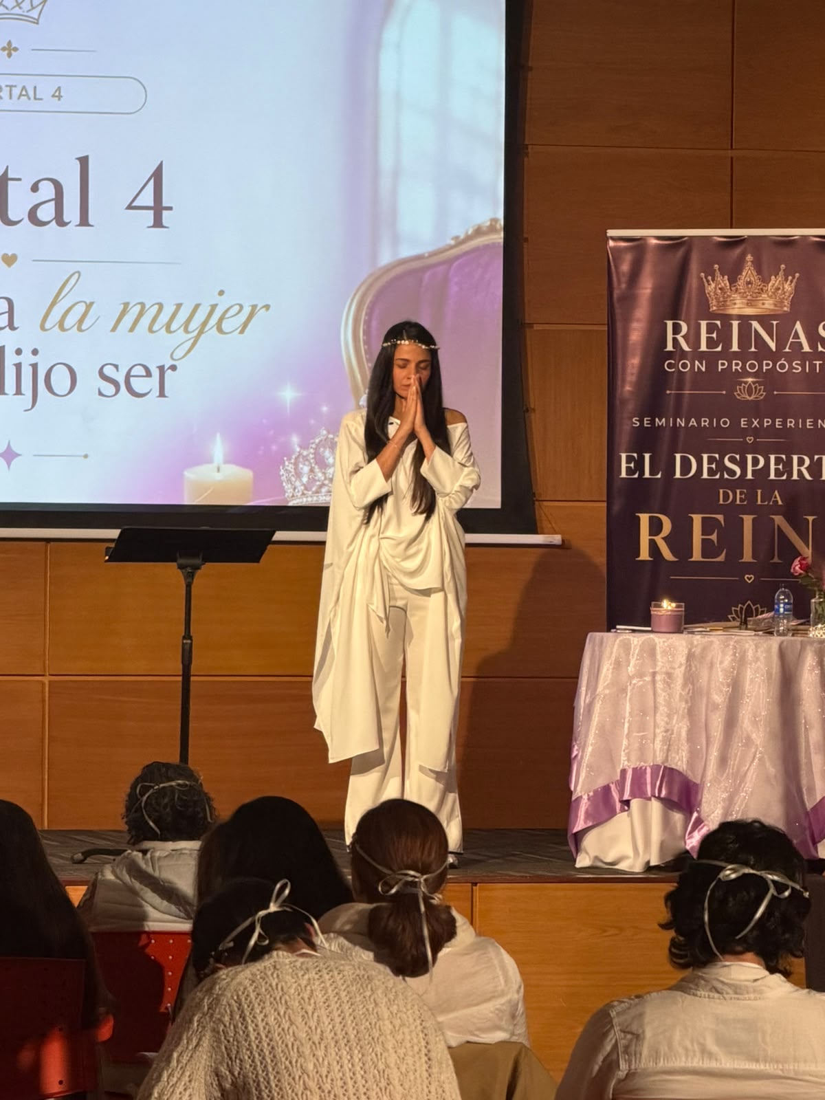Diana Alderete en el Portal 4 del seminario El Despertar de la Reina